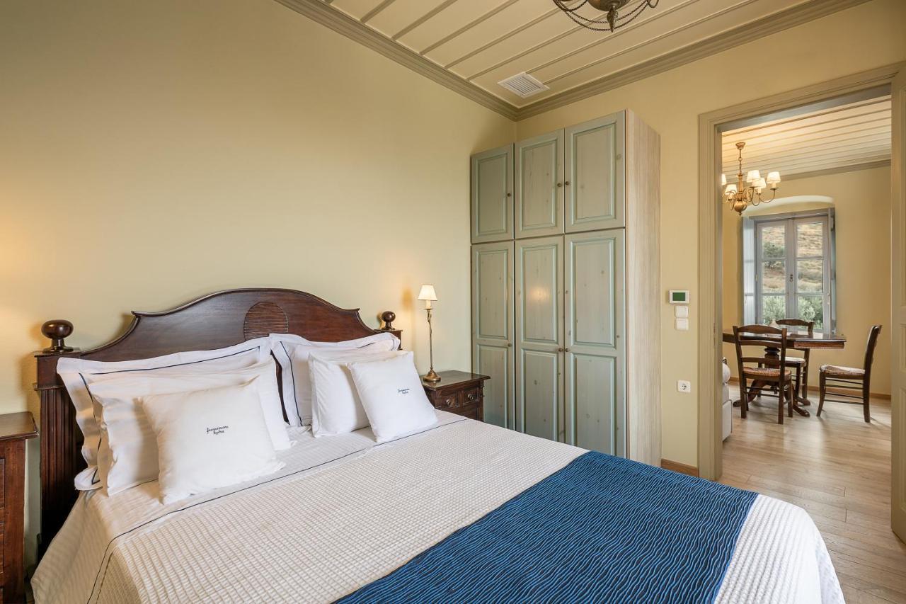 Four Seasons Hydra Luxury Suites 외부 사진
