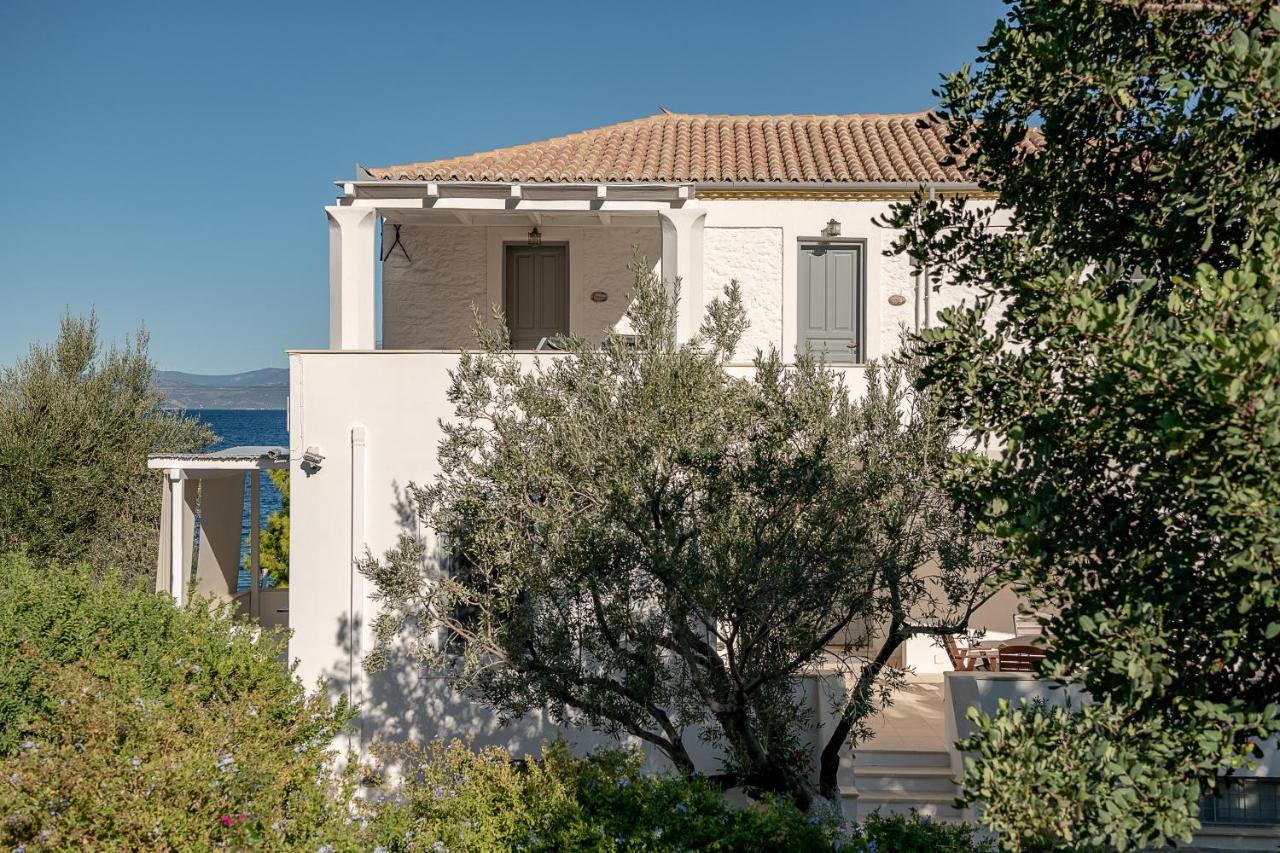 Four Seasons Hydra Luxury Suites 외부 사진