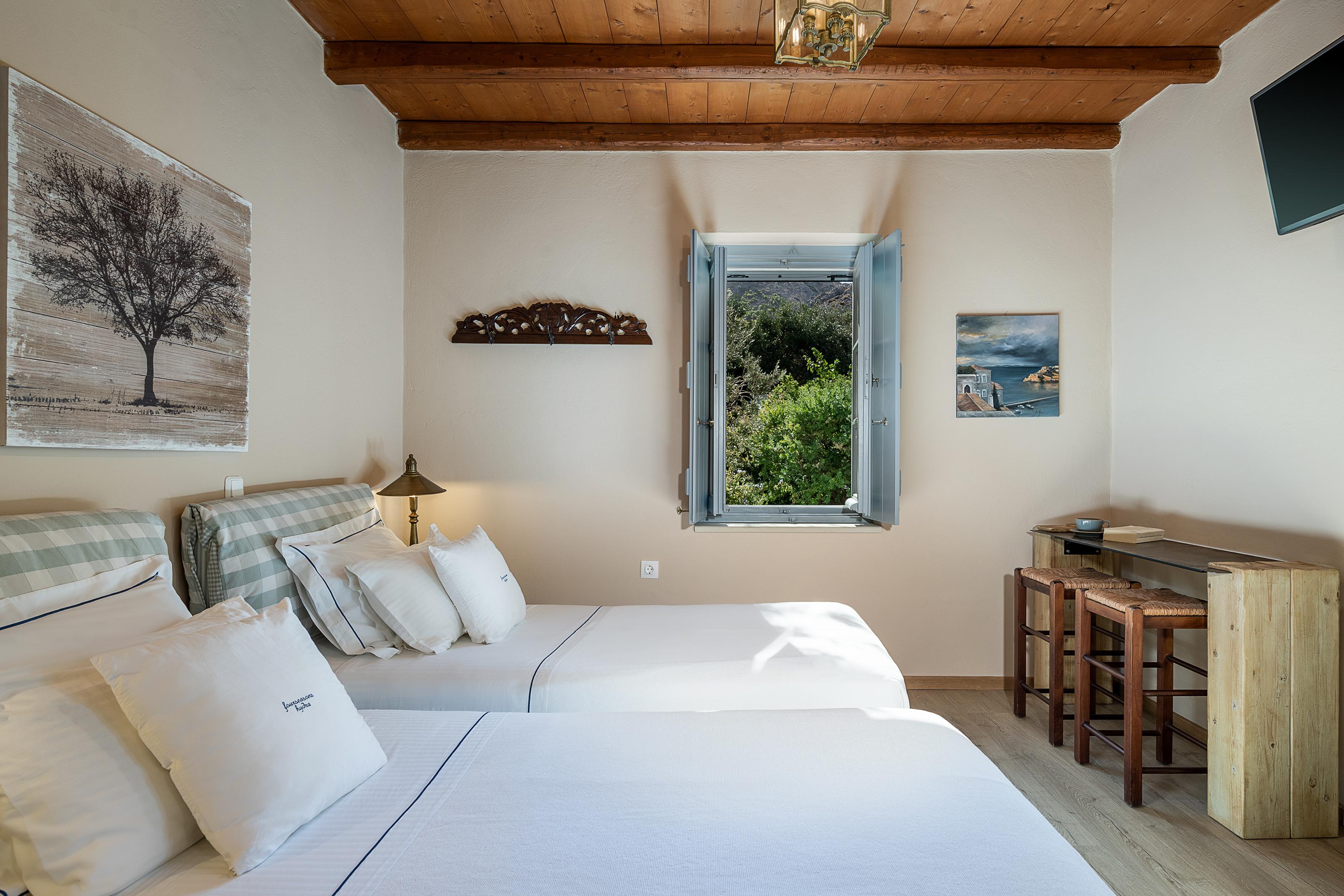 Four Seasons Hydra Luxury Suites 외부 사진