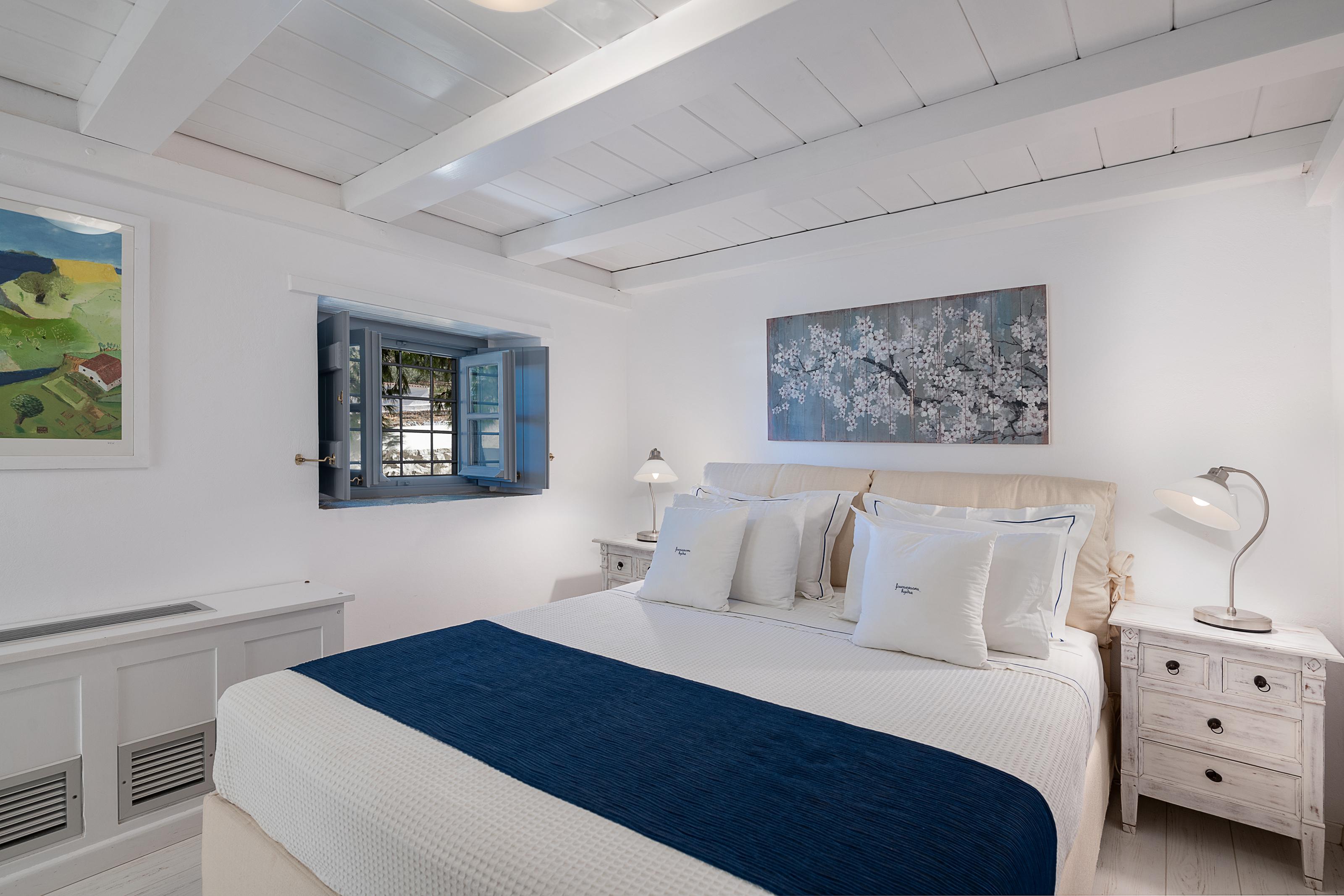 Four Seasons Hydra Luxury Suites 외부 사진