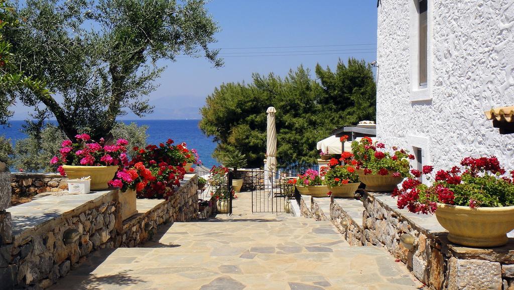 Four Seasons Hydra Luxury Suites 외부 사진